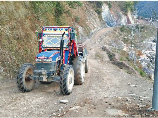 सालझण्डी–ढोरपाटन सडक स्तरोन्नति नहुँदा स्थानीयवासी मर्कामा